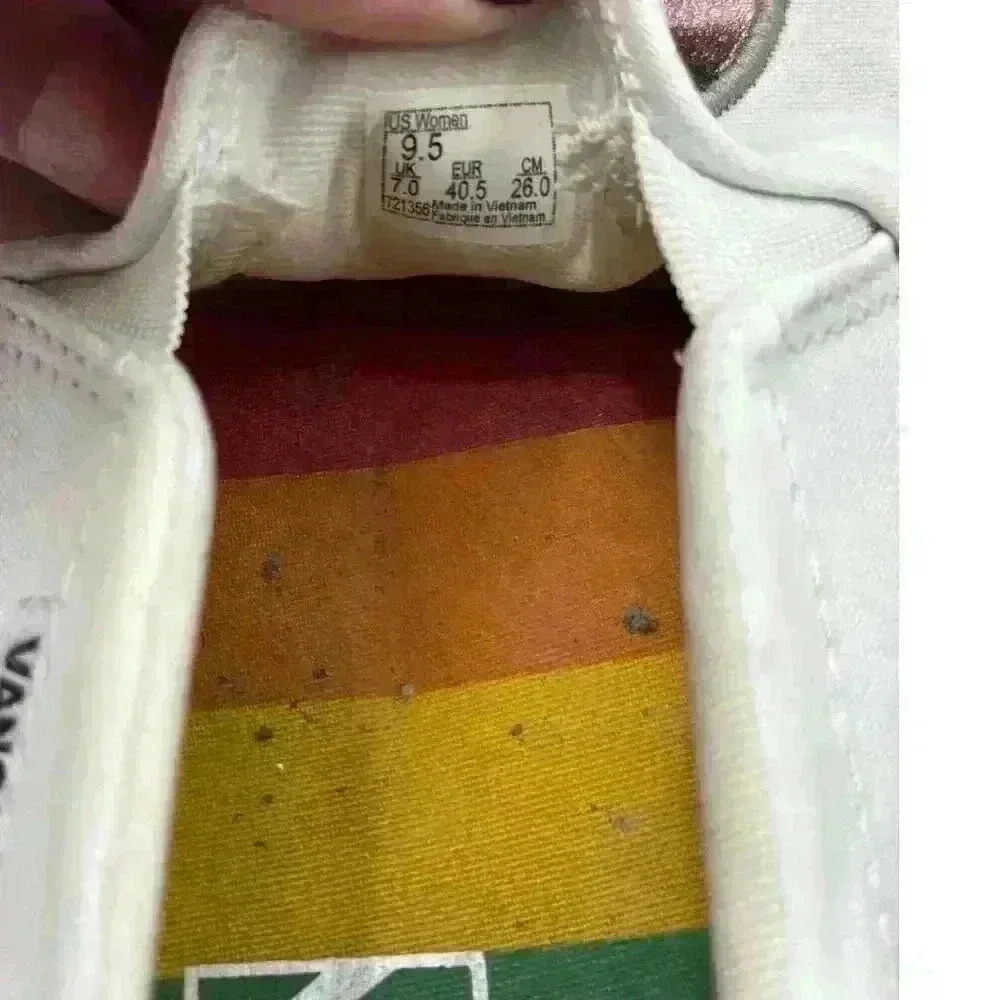 Vans Old School White Slip On Low Top Sneakers w/ Colorful Heart Women's Sz 9.5 - Picture 9 of 9